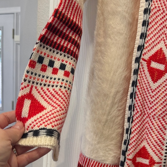 Maxsport Women's Cream and Red Patterned Cardigan, Size L - Picture 3 of 7